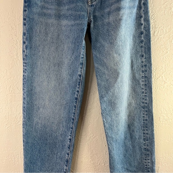 Madewell Low Slung Straight Jeans in Olvera Wash - Picture 6 of 12